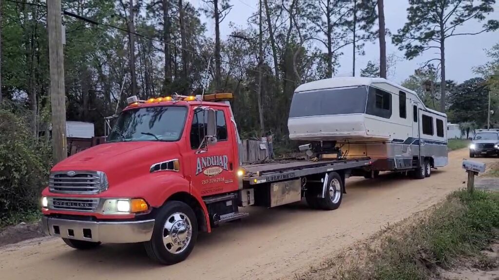 Panama city towing service